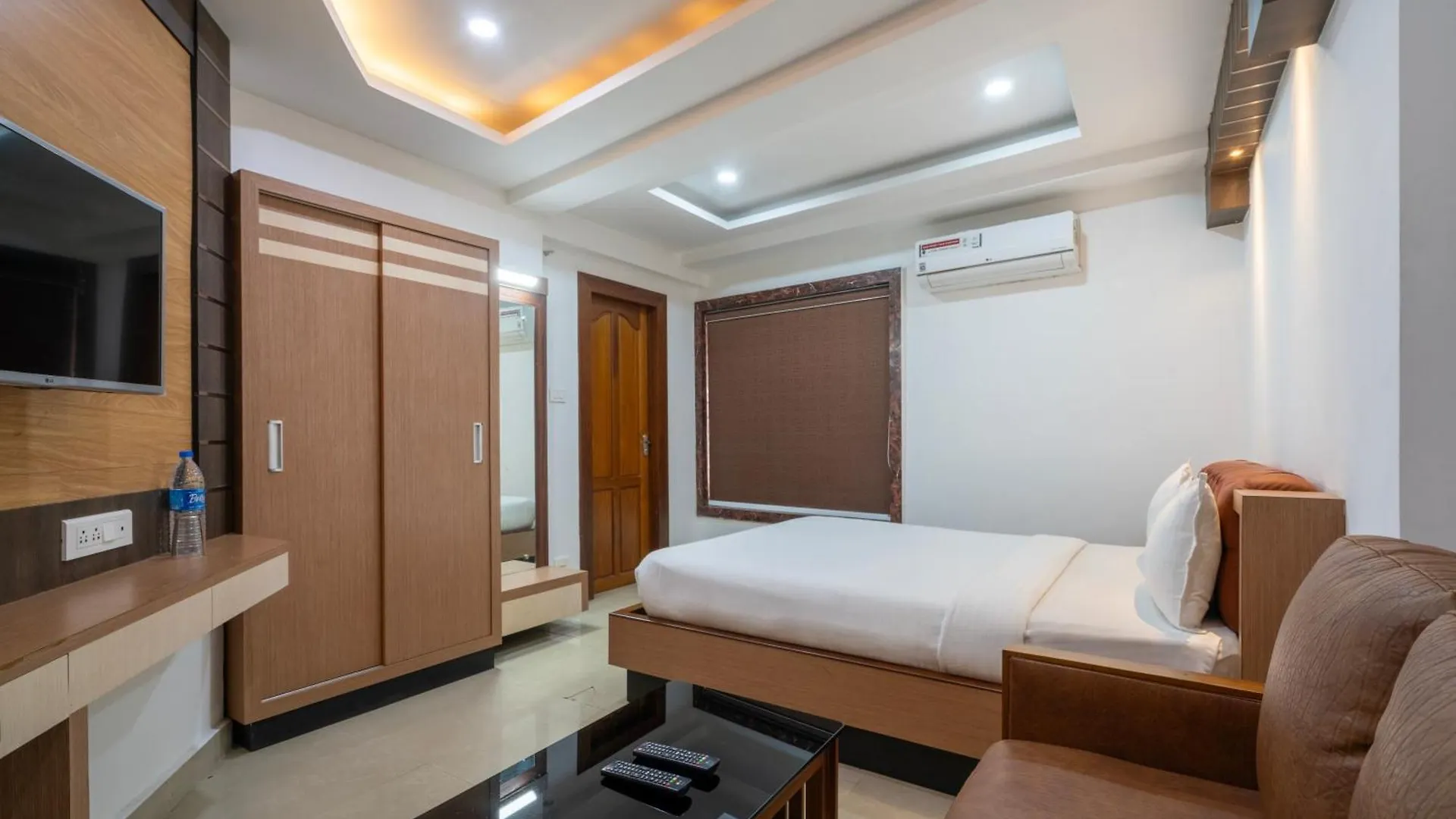 Hotel Staymax Trend Kannur